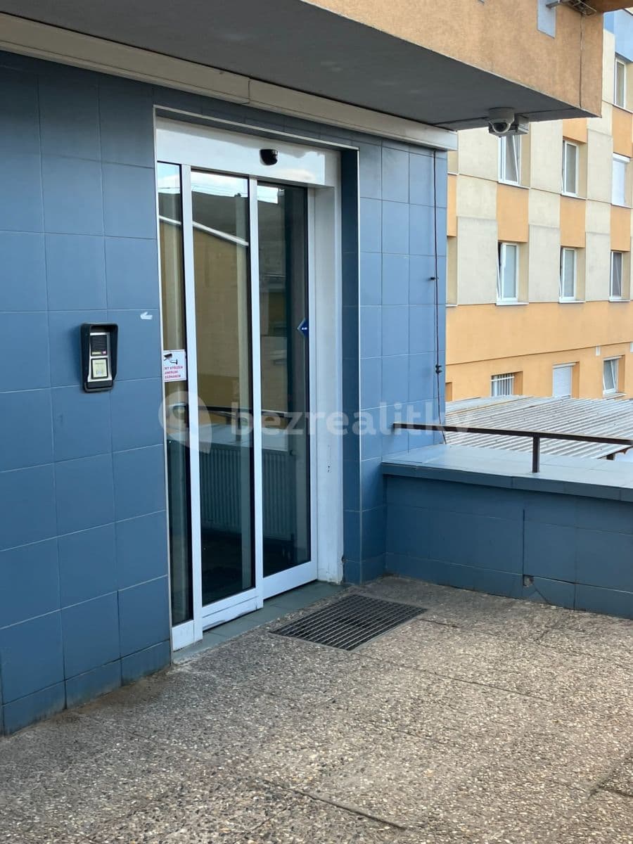 Prenájom bytu 2-izbový 40 m², Štúrova, Praha, Praha Prenájom bytu 2-izbový 40 m², Štúrova, Praha, Praha