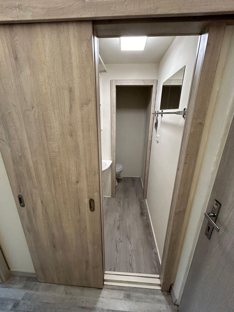 Prenájom bytu 1-izbový 20 m², Gercenova, Praha, Praha Prenájom bytu 1-izbový 20 m², Gercenova, Praha, Praha