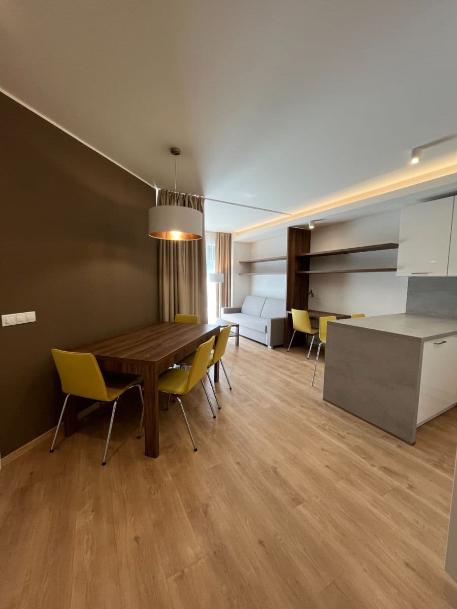 Prenájom bytu 2-izbový 65 m², Mukařovského, Praha, Praha Prenájom bytu 2-izbový 65 m², Mukařovského, Praha, Praha