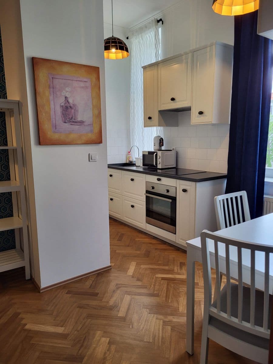 Prenájom bytu 45 m², Koubkova, Praha, Praha Prenájom bytu 45 m², Koubkova, Praha, Praha