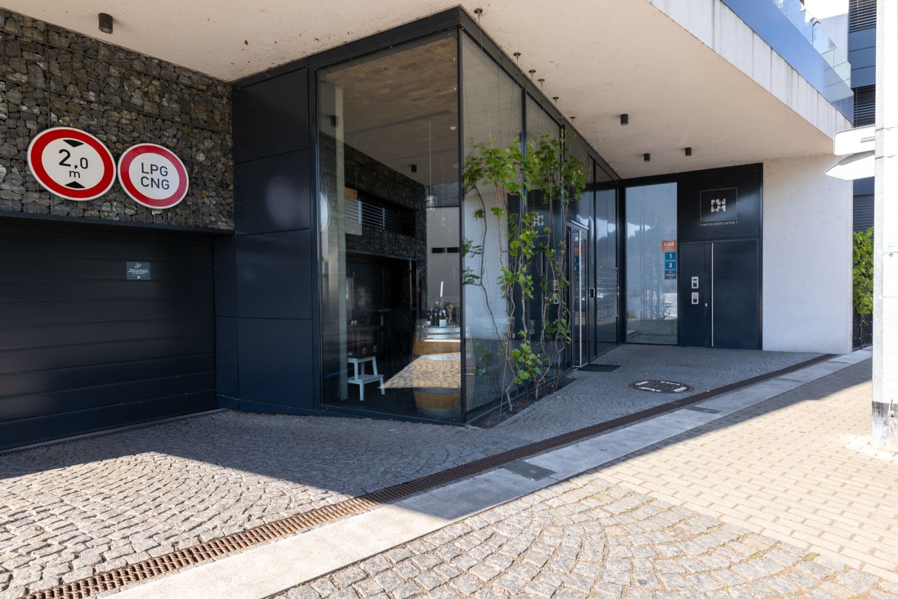 Prenájom bytu 40 m², U Michelského mlýna, Praha, Praha Prenájom bytu 40 m², U Michelského mlýna, Praha, Praha