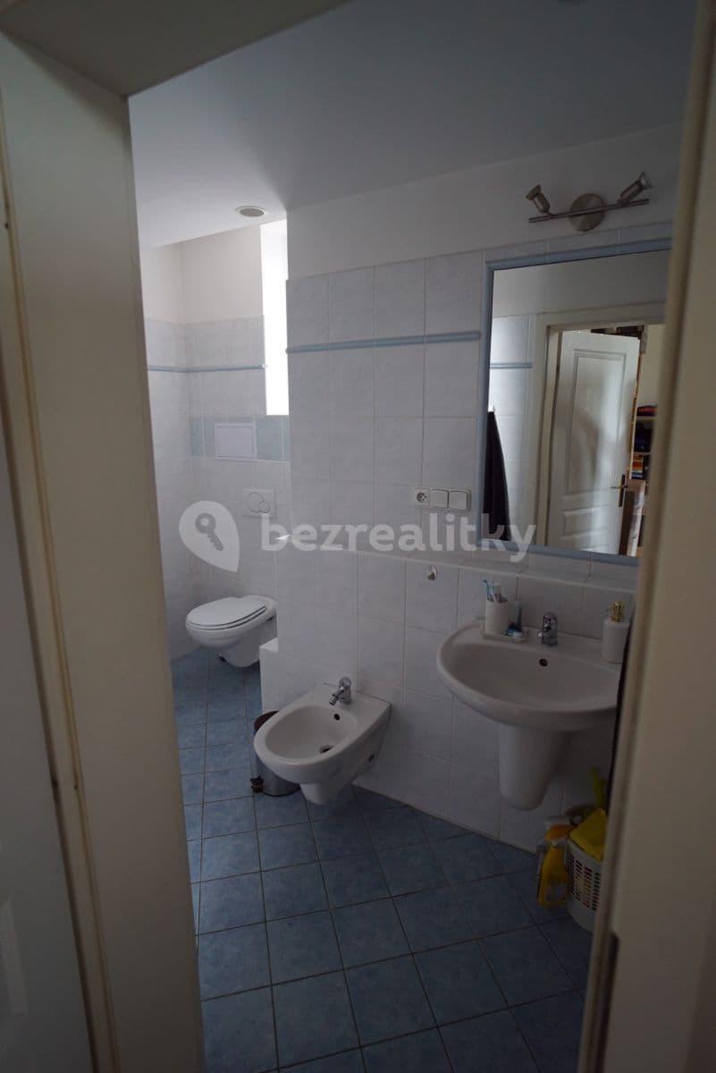 Prenájom bytu 2-izbový 55 m², Preslova, Praha, Praha Prenájom bytu 2-izbový 55 m², Preslova, Praha, Praha