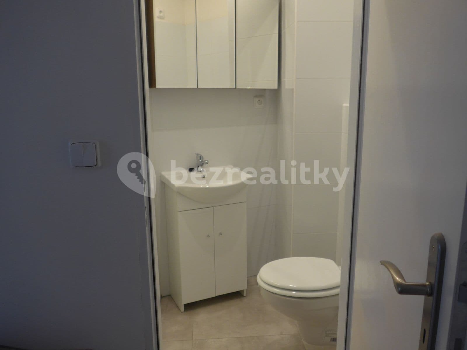 Prenájom bytu 1-izbový 33 m², Primátorská, Praha, Praha Prenájom bytu 1-izbový 33 m², Primátorská, Praha, Praha
