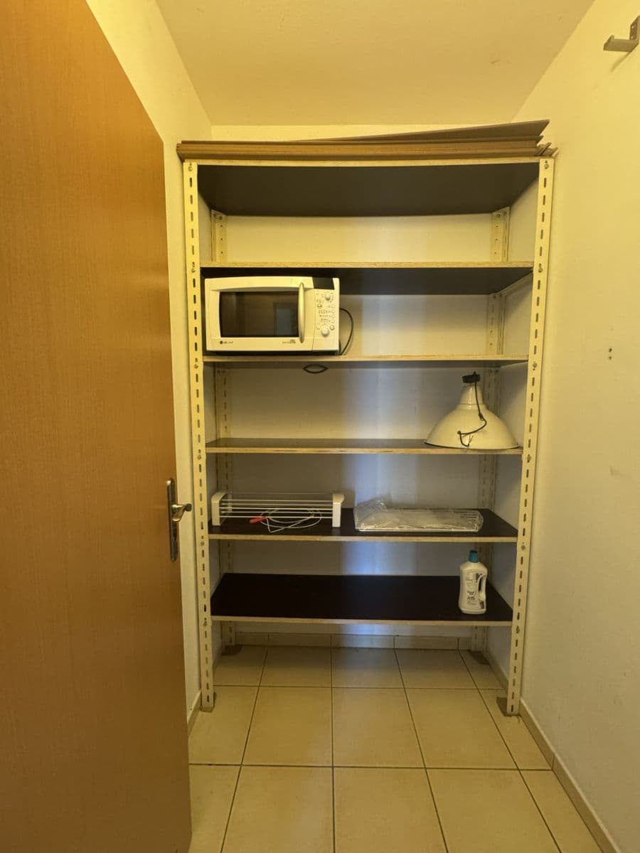 Prenájom bytu 3-izbový 79 m², Šternovská, Praha, Praha Prenájom bytu 3-izbový 79 m², Šternovská, Praha, Praha