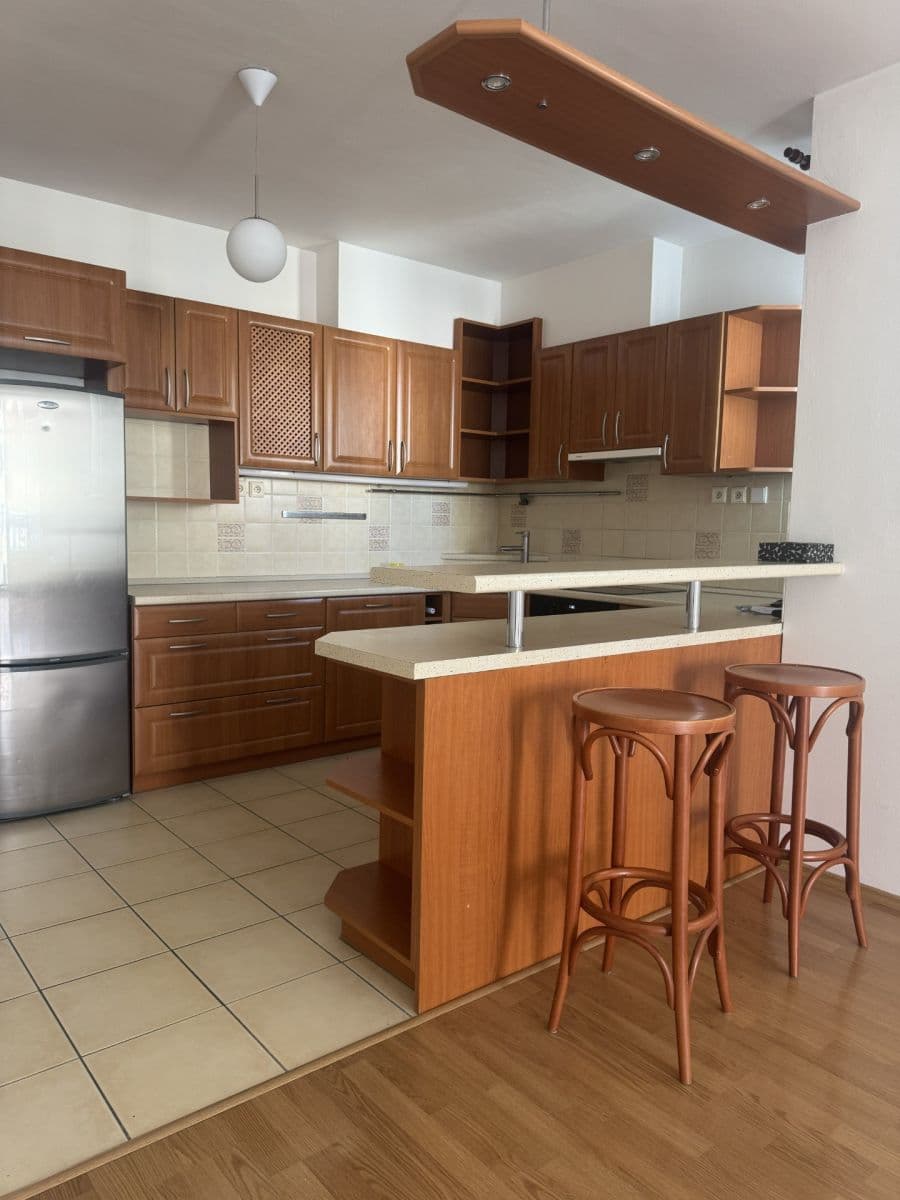 Prenájom bytu 3-izbový 79 m², Šternovská, Praha, Praha Prenájom bytu 3-izbový 79 m², Šternovská, Praha, Praha