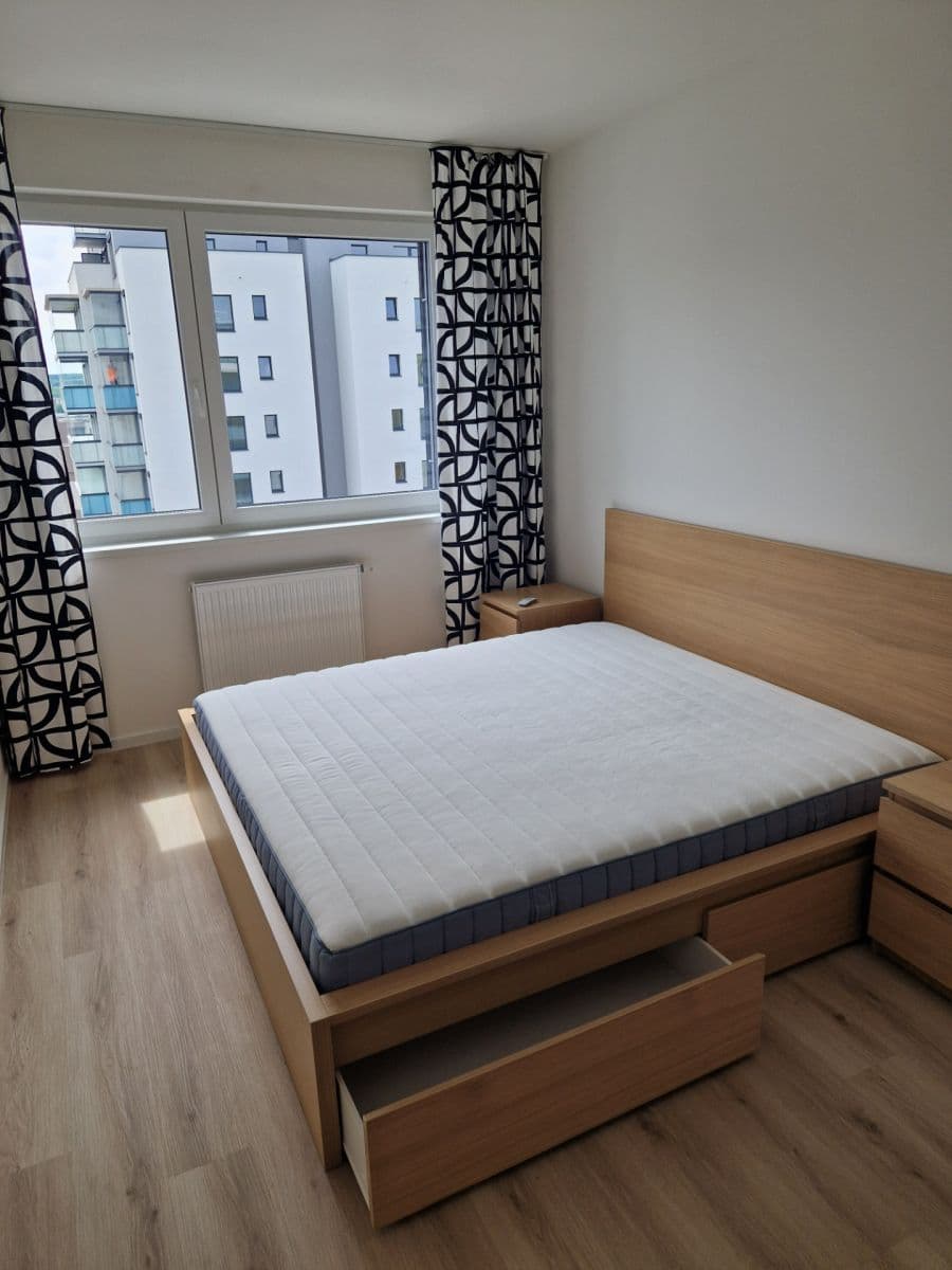 Prenájom bytu 2-izbový 55 m², Kolbenova, Praha, Praha Prenájom bytu 2-izbový 55 m², Kolbenova, Praha, Praha