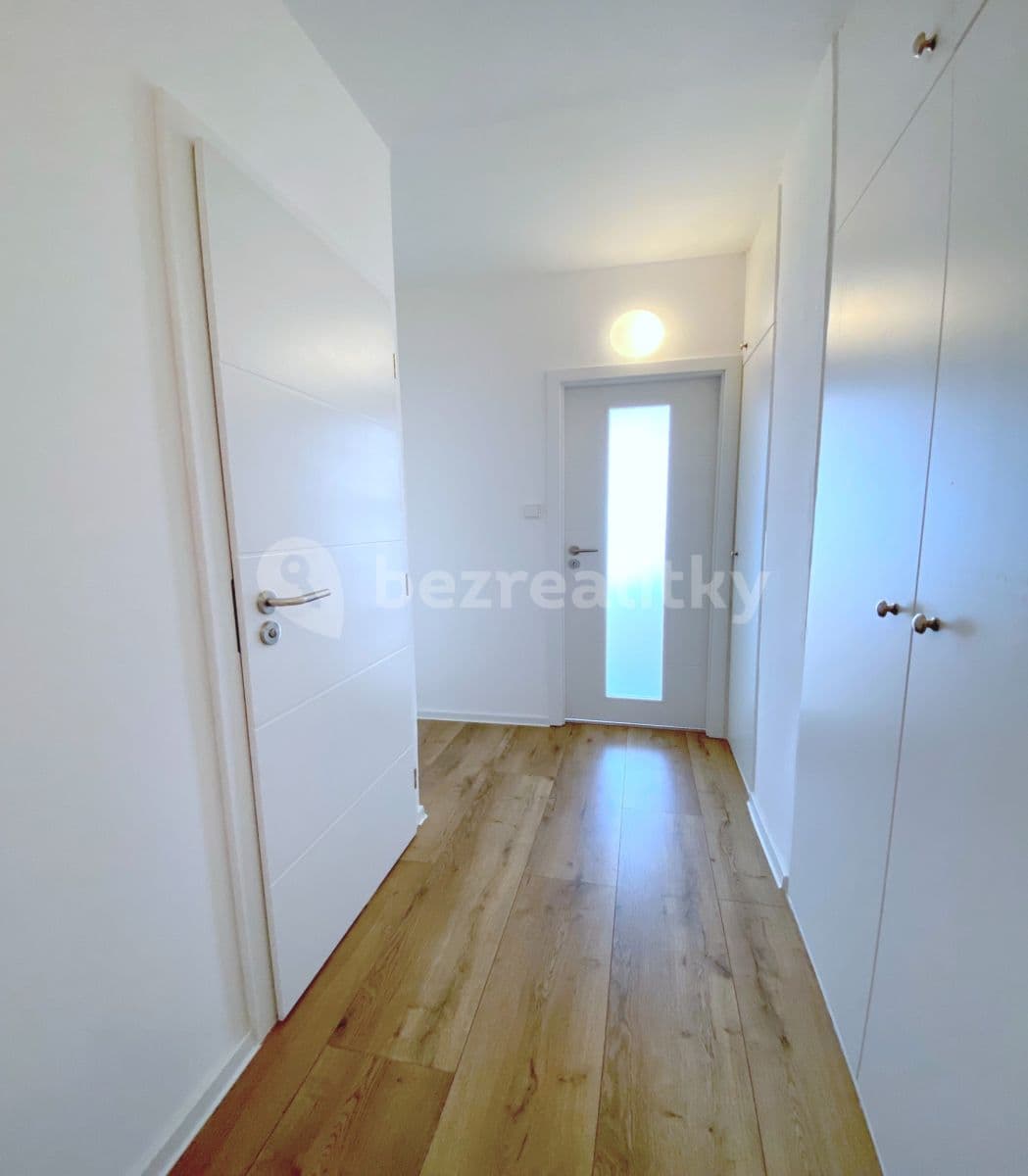 Prenájom bytu 2-izbový 45 m², Plickova, Praha, Praha Prenájom bytu 2-izbový 45 m², Plickova, Praha, Praha