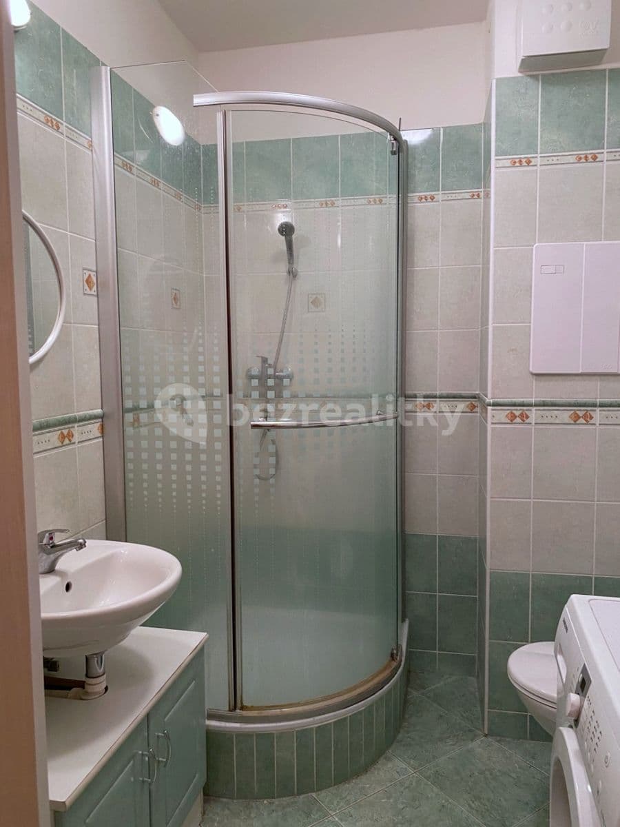 Prenájom bytu 1-izbový 33 m², Jana Přibíka, Praha, Praha Prenájom bytu 1-izbový 33 m², Jana Přibíka, Praha, Praha