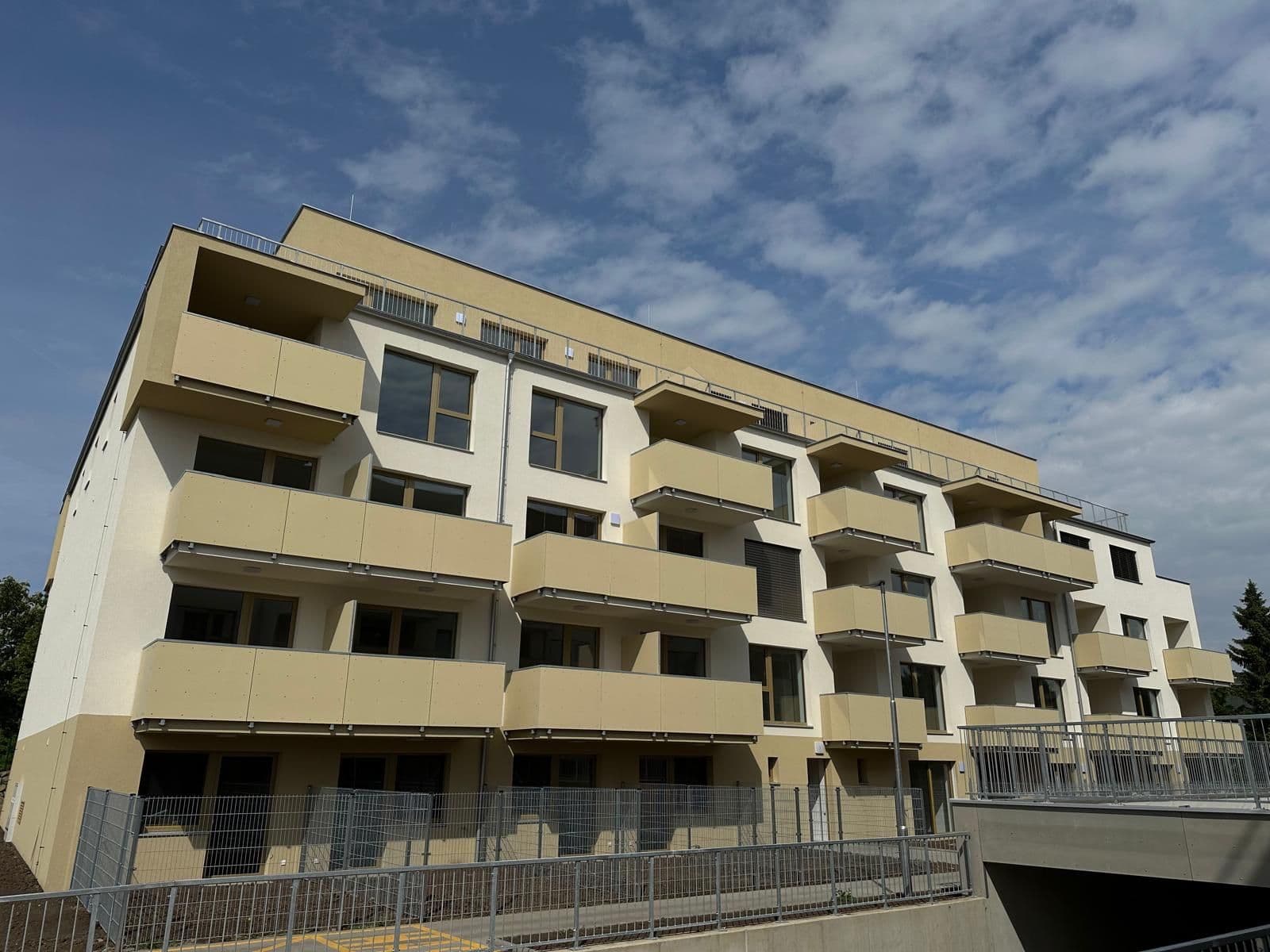 Prenájom bytu 1-izbový 54 m², Frištenského, Olomouc, Olomoucký kraj Prenájom bytu 1-izbový 54 m², Frištenského, Olomouc, Olomoucký kraj