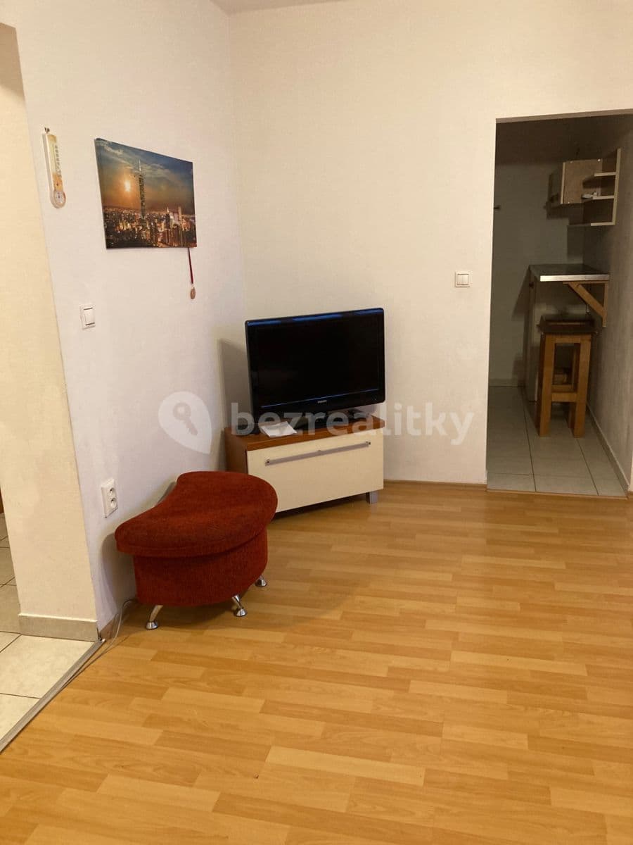 Prenájom bytu 2-izbový 45 m², Píniová, Vrakuňa, Bratislavský kraj Prenájom bytu 2-izbový 45 m², Píniová, Vrakuňa, Bratislavský kraj