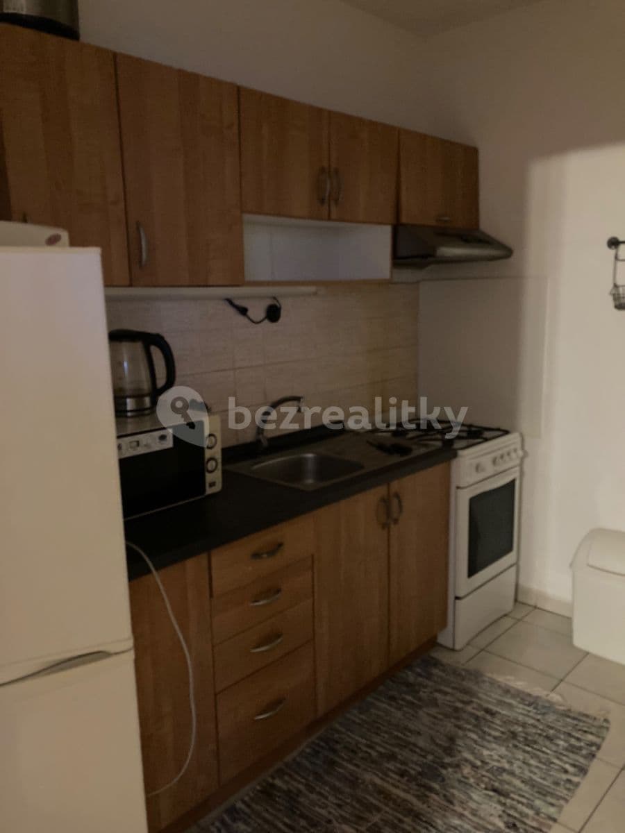 Prenájom bytu 2-izbový 45 m², Píniová, Vrakuňa, Bratislavský kraj Prenájom bytu 2-izbový 45 m², Píniová, Vrakuňa, Bratislavský kraj