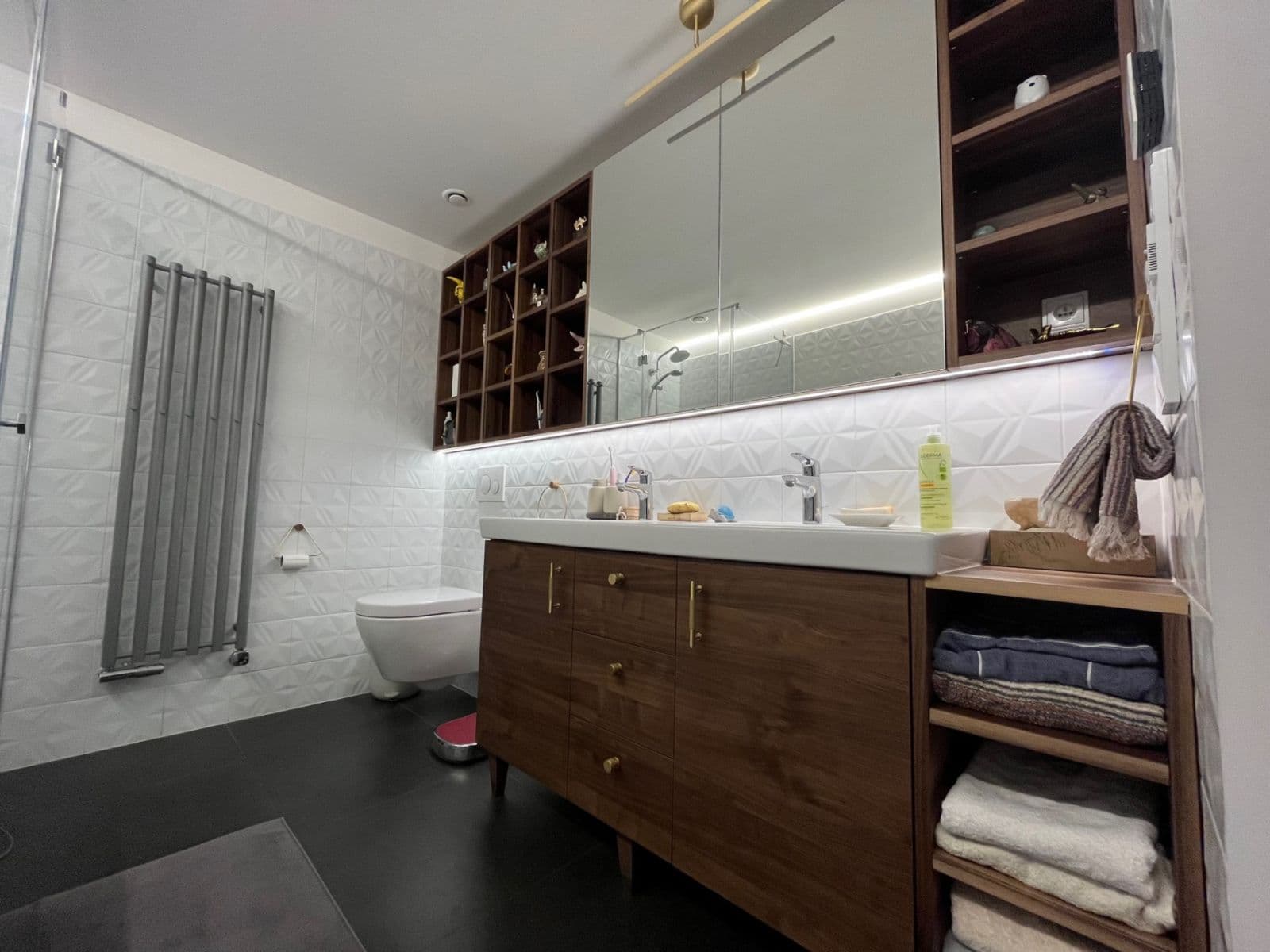 Prenájom bytu 3-izbový 116 m², Sámova, Praha, Praha Prenájom bytu 3-izbový 116 m², Sámova, Praha, Praha