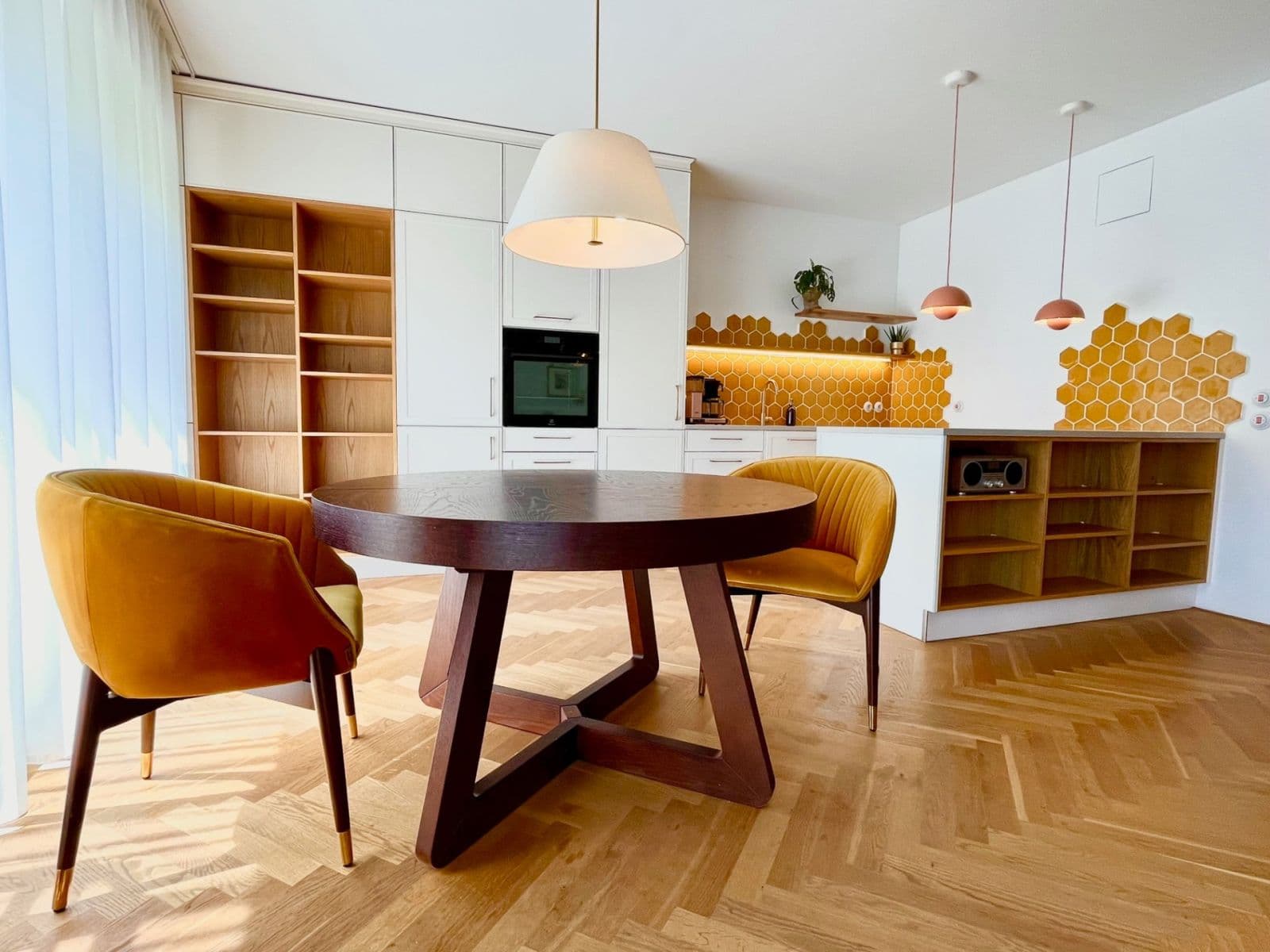 Prenájom bytu 3-izbový 116 m², Sámova, Praha, Praha Prenájom bytu 3-izbový 116 m², Sámova, Praha, Praha