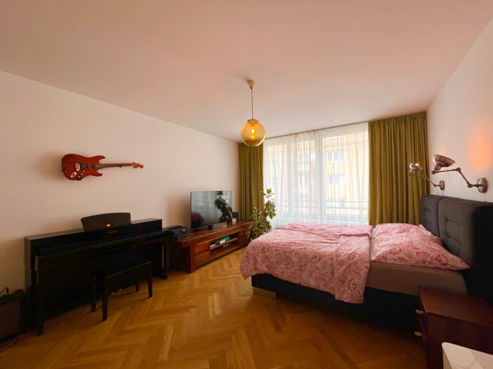 Prenájom bytu 3-izbový 116 m², Sámova, Praha, Praha Prenájom bytu 3-izbový 116 m², Sámova, Praha, Praha