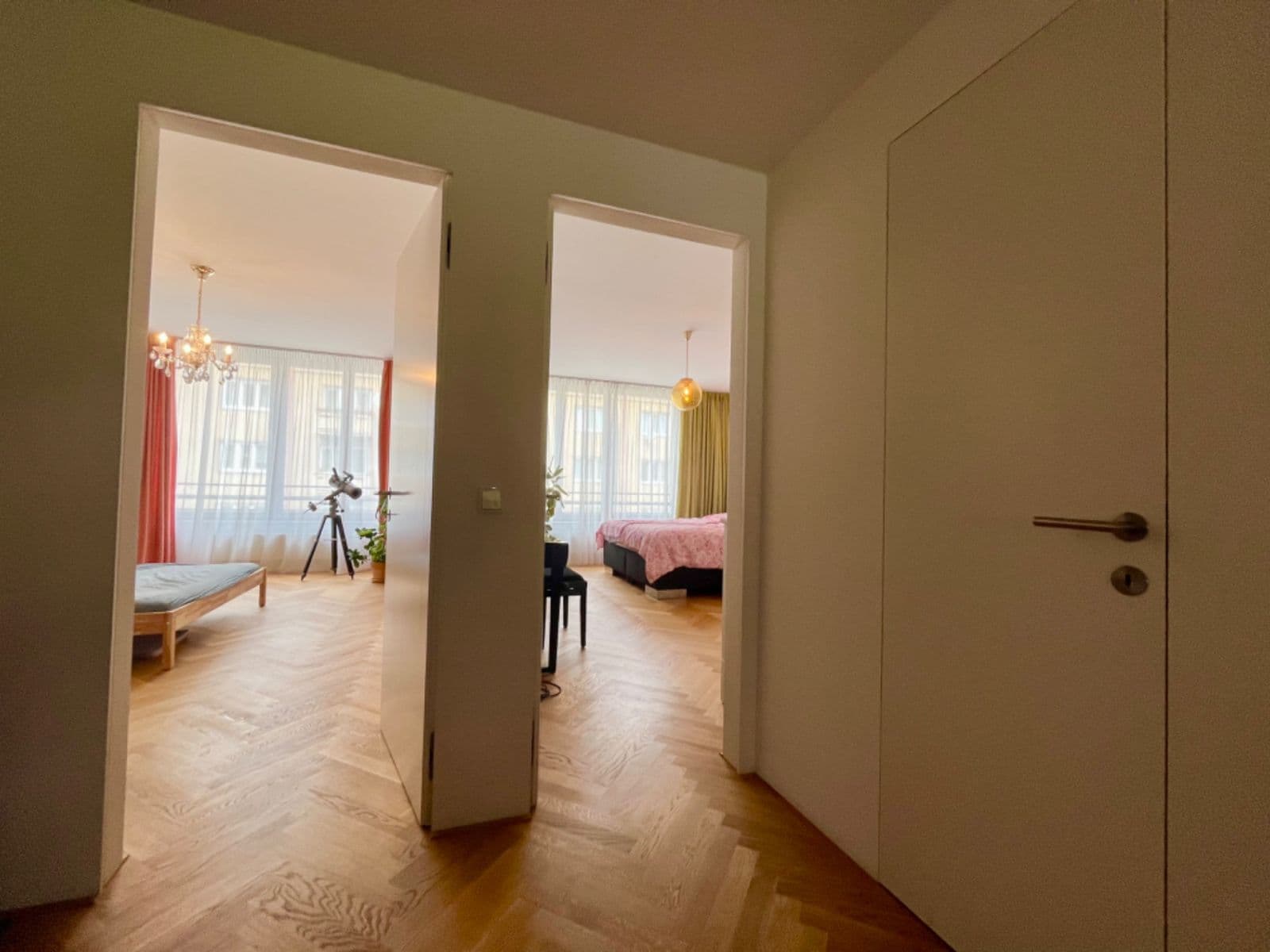 Prenájom bytu 3-izbový 116 m², Sámova, Praha, Praha Prenájom bytu 3-izbový 116 m², Sámova, Praha, Praha