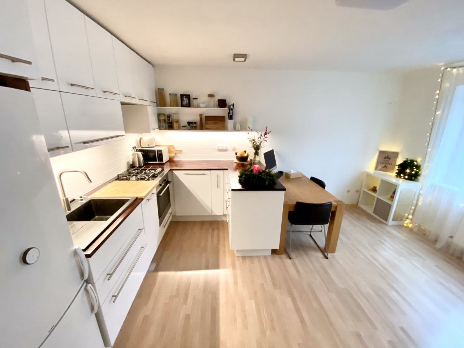 Prenájom bytu 2-izbový 50 m², Sámova, Praha, Praha Prenájom bytu 2-izbový 50 m², Sámova, Praha, Praha