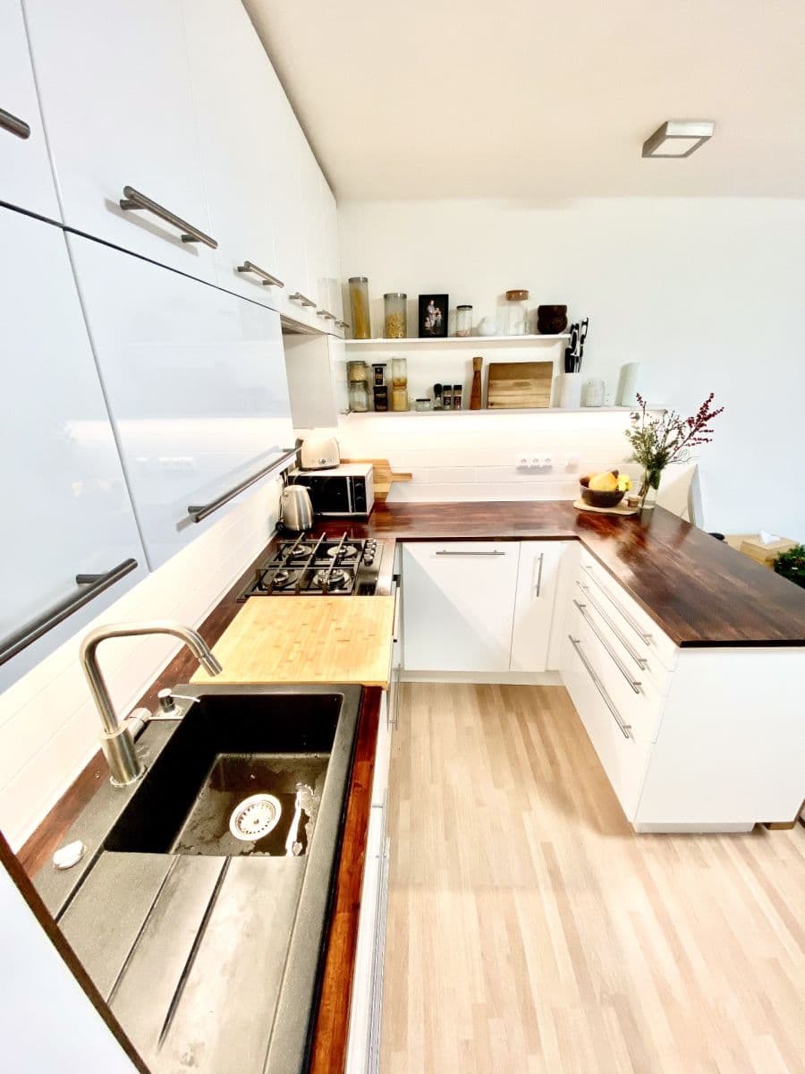 Prenájom bytu 2-izbový 50 m², Sámova, Praha, Praha Prenájom bytu 2-izbový 50 m², Sámova, Praha, Praha