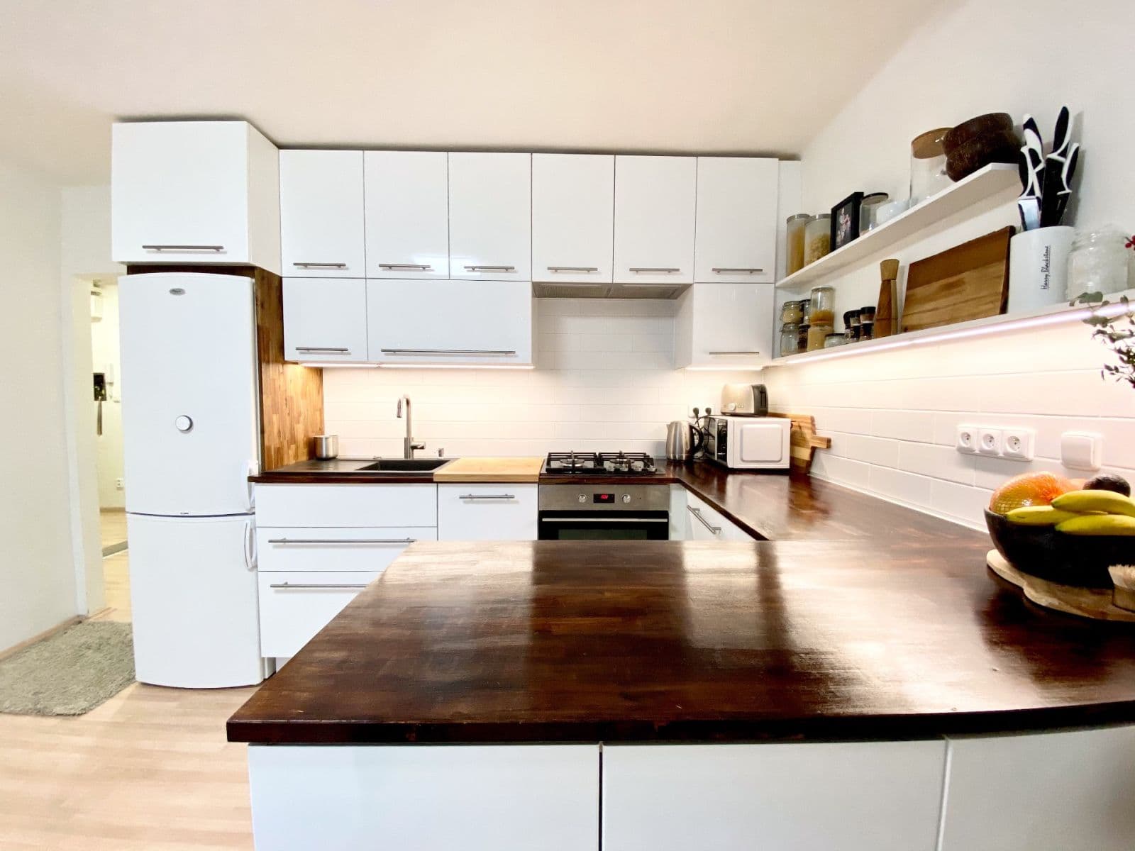 Prenájom bytu 2-izbový 50 m², Sámova, Praha, Praha Prenájom bytu 2-izbový 50 m², Sámova, Praha, Praha