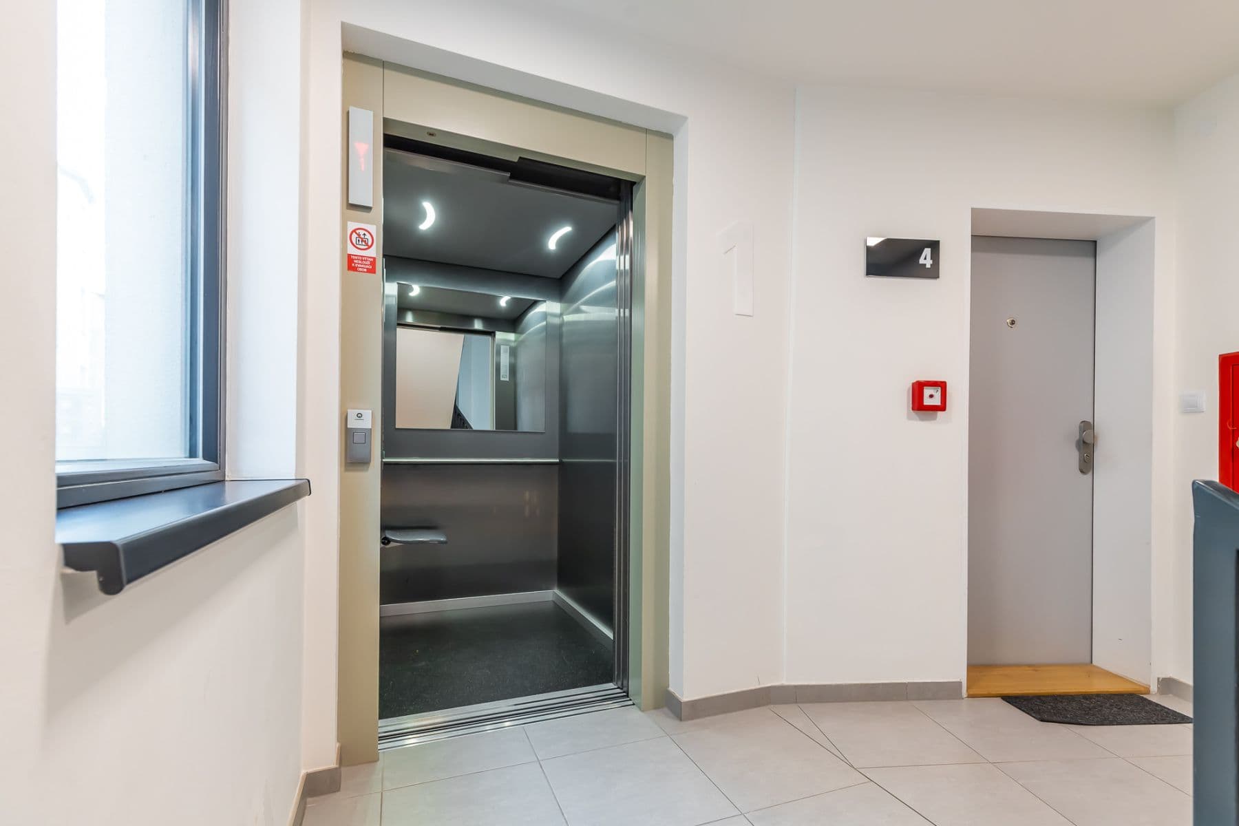 Prenájom bytu 30 m², Rostislavova, Praha, Praha Prenájom bytu 30 m², Rostislavova, Praha, Praha
