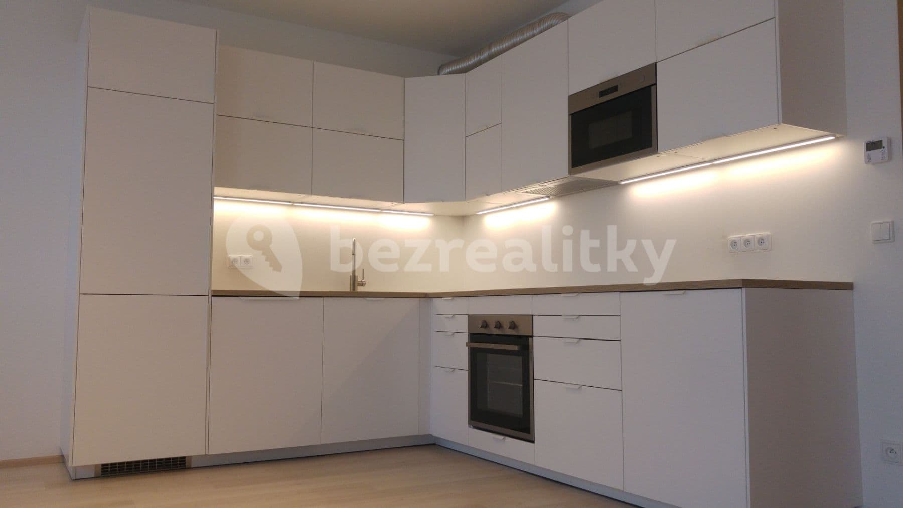 Prenájom bytu 2-izbový 56 m², Štěrbova, Chýně, Středočeský kraj Prenájom bytu 2-izbový 56 m², Štěrbova, Chýně, Středočeský kraj