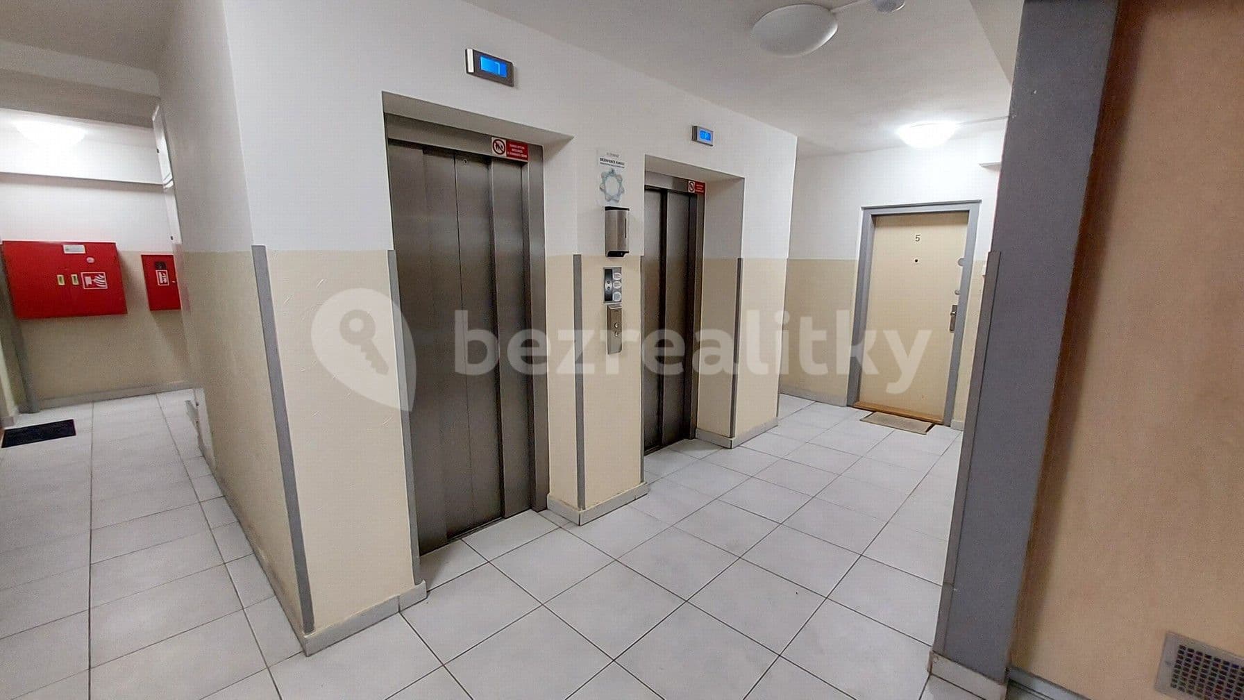 Prenájom bytu 1-izbový 35 m², Habrová, Praha, Praha Prenájom bytu 1-izbový 35 m², Habrová, Praha, Praha