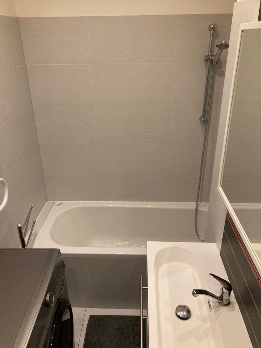 Prenájom bytu 2-izbový 43 m², Na Letné, Olomouc, Olomoucký kraj Prenájom bytu 2-izbový 43 m², Na Letné, Olomouc, Olomoucký kraj