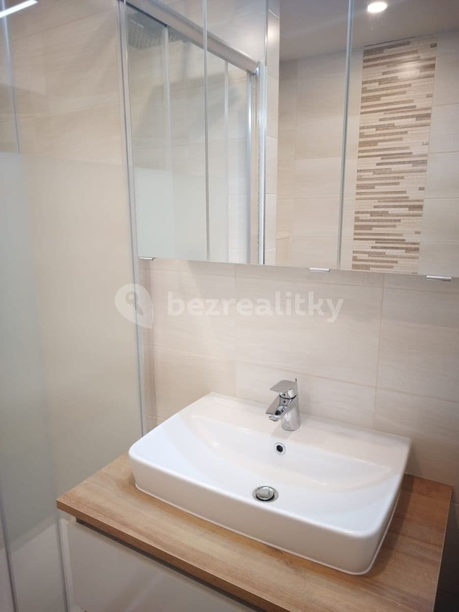 Prenájom bytu 1-izbový 36 m², Vysočanská, Praha, Praha Prenájom bytu 1-izbový 36 m², Vysočanská, Praha, Praha