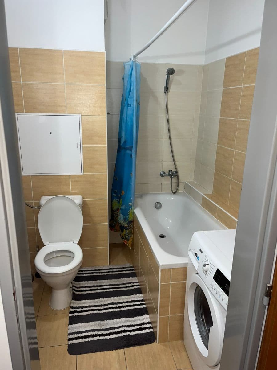 Prenájom bytu 2-izbový 47 m², Dubová, Pardubice, Pardubický kraj Prenájom bytu 2-izbový 47 m², Dubová, Pardubice, Pardubický kraj