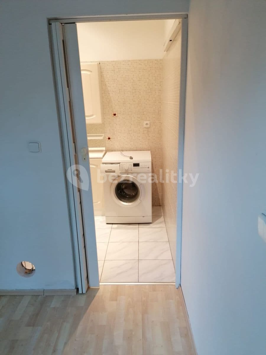 Prenájom bytu 2-izbový 40 m², Fibichova, Praha, Praha Prenájom bytu 2-izbový 40 m², Fibichova, Praha, Praha