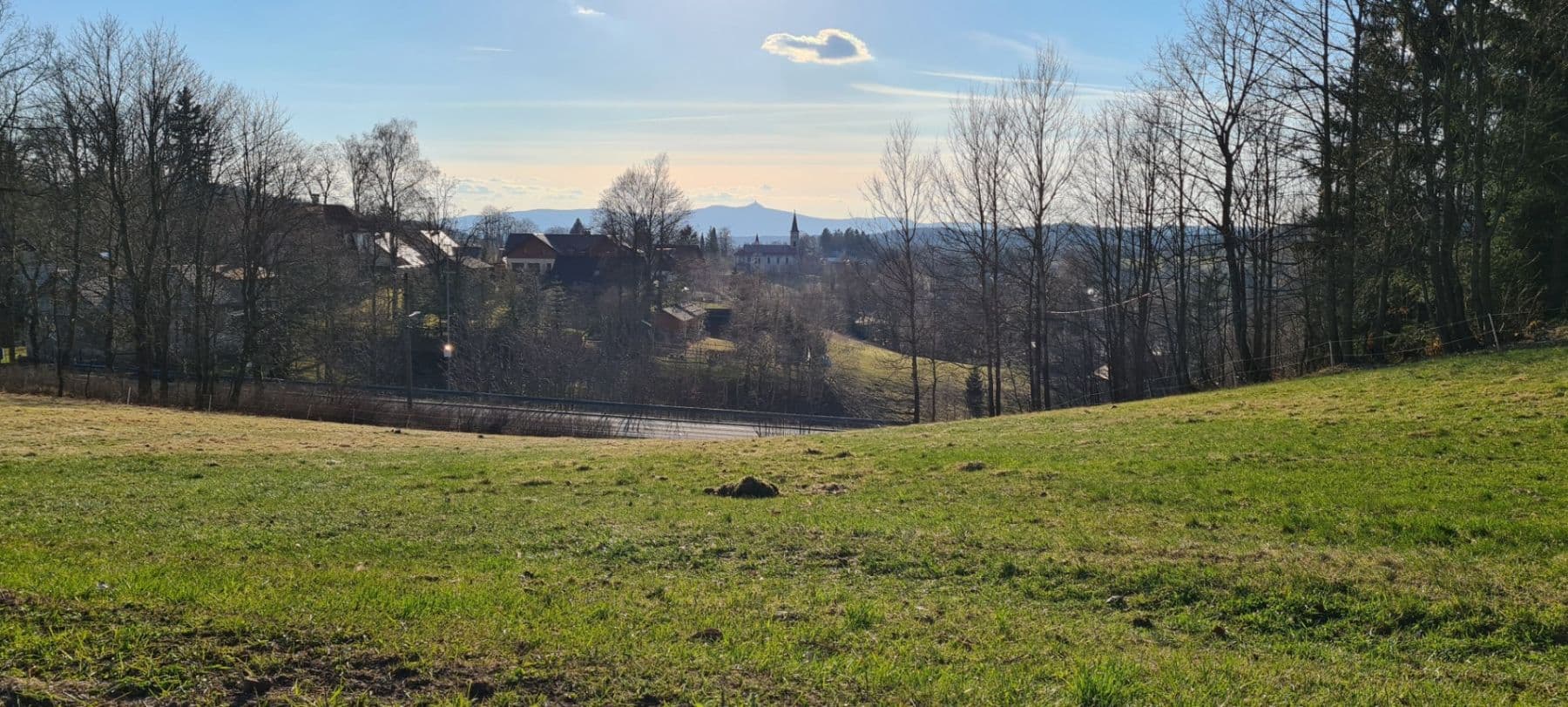 Predaj pozemku 3.213 m², Lučany nad Nisou, Liberecký kraj Predaj pozemku 3.213 m², Lučany nad Nisou, Liberecký kraj