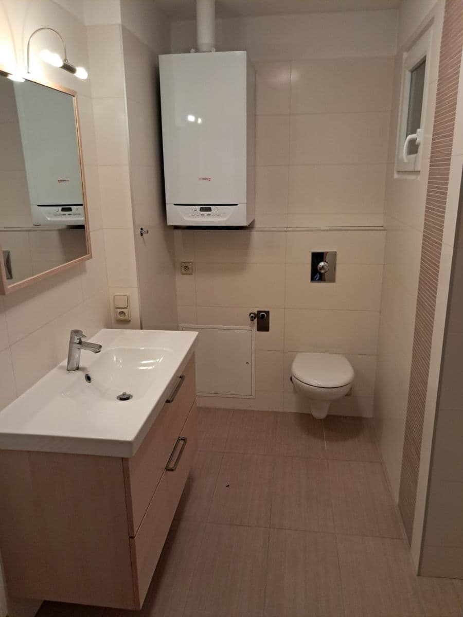 Prenájom bytu 2-izbový 89 m², Libušina, Roudnice nad Labem, Ústecký kraj Prenájom bytu 2-izbový 89 m², Libušina, Roudnice nad Labem, Ústecký kraj