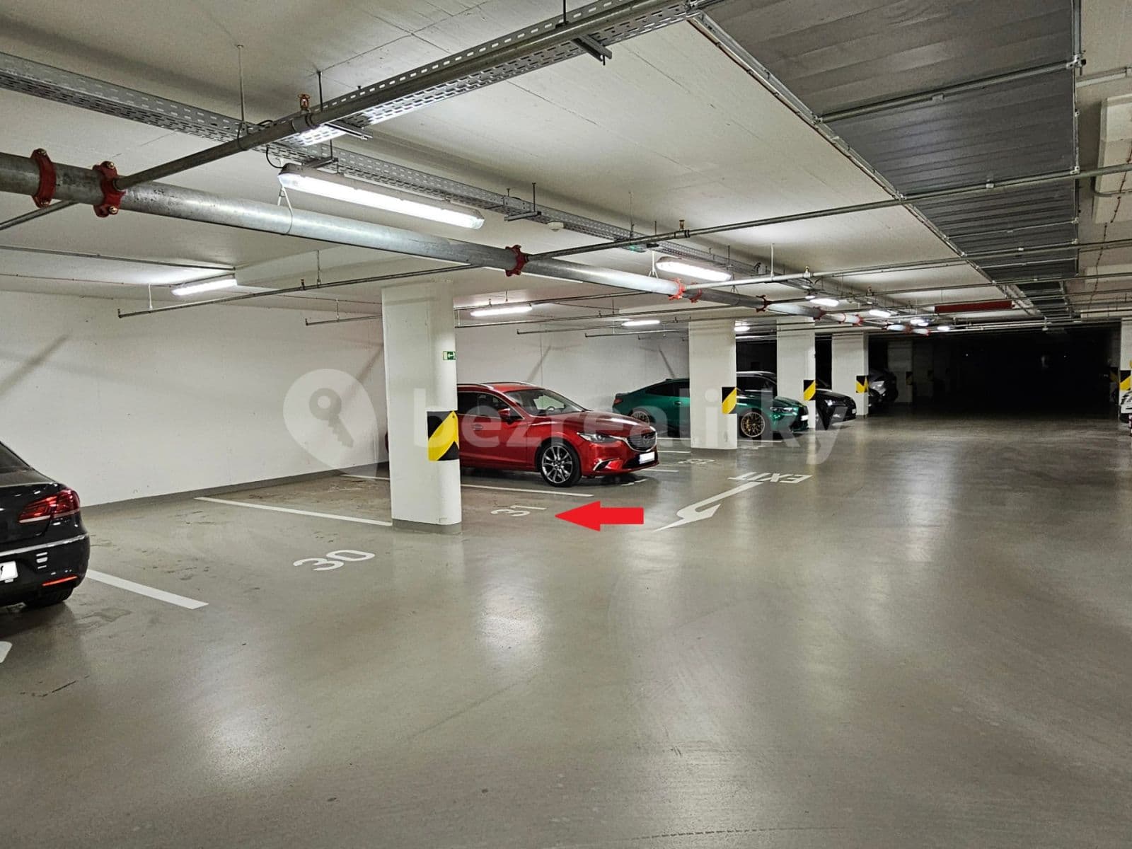 Prenájom garáže 12 m², U Průhonu, Praha, Praha Prenájom garáže 12 m², U Průhonu, Praha, Praha