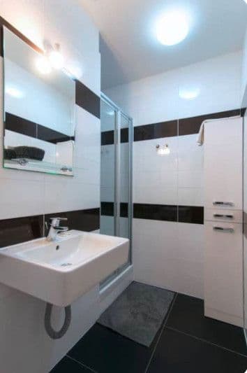 Prenájom bytu 90 m², Blanická, Praha, Praha Prenájom bytu 90 m², Blanická, Praha, Praha
