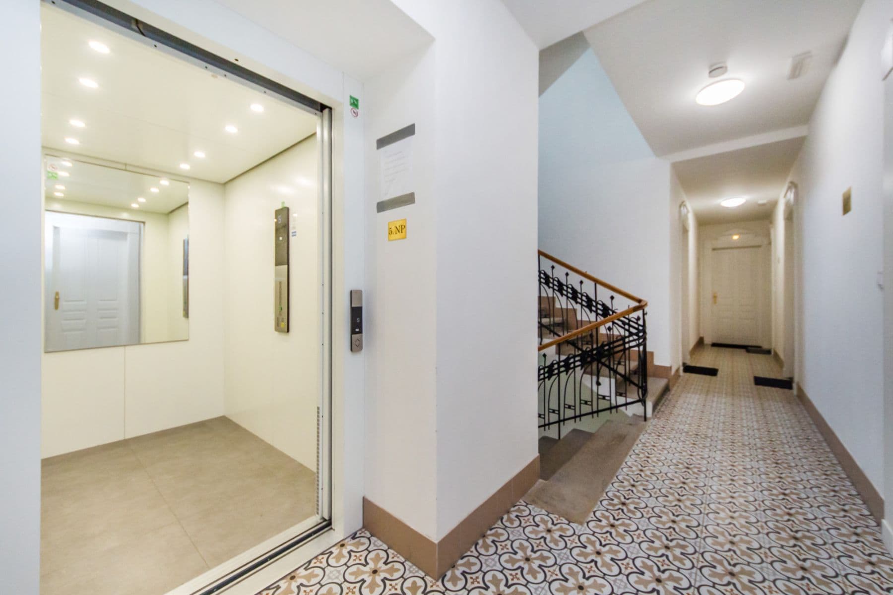 Prenájom bytu 29 m², Slavíkova, Praha, Praha Prenájom bytu 29 m², Slavíkova, Praha, Praha