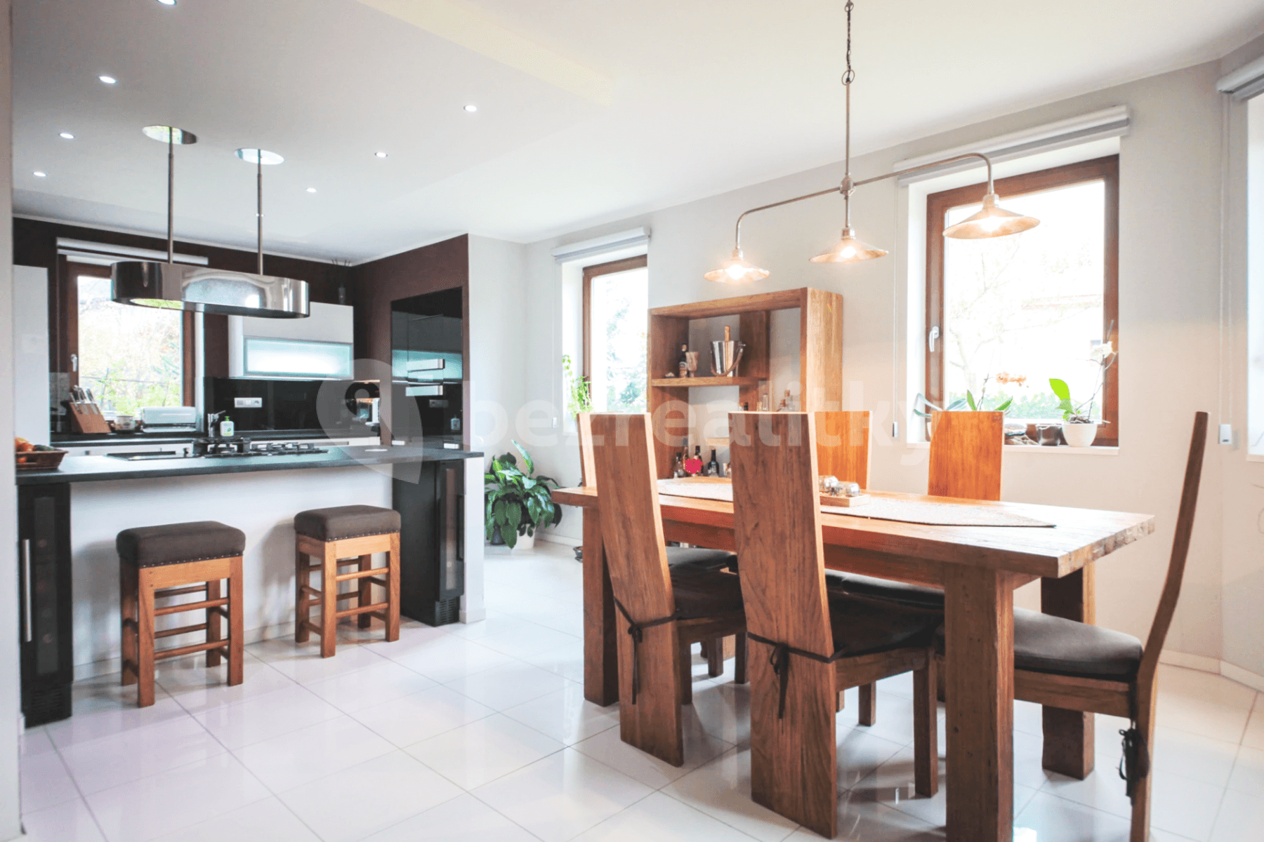Prenájom domu 220 m², pozemek 821 m², Pod Ovčínem, Praha, Praha Prenájom domu 220 m², pozemek 821 m², Pod Ovčínem, Praha, Praha