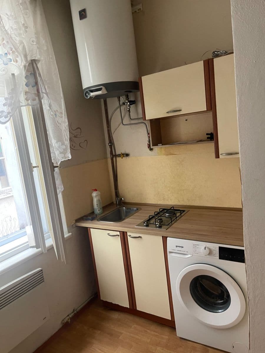 Prenájom bytu 1-izbový 45 m², Malá Štěpánská, Praha, Praha Prenájom bytu 1-izbový 45 m², Malá Štěpánská, Praha, Praha