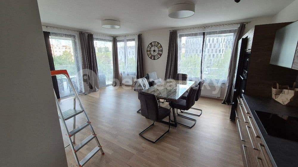Prenájom bytu 3-izbový 87 m², K Červenému vrchu, Praha, Praha Prenájom bytu 3-izbový 87 m², K Červenému vrchu, Praha, Praha