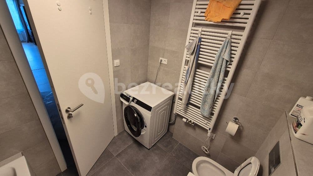 Prenájom bytu 3-izbový 87 m², K Červenému vrchu, Praha, Praha Prenájom bytu 3-izbový 87 m², K Červenému vrchu, Praha, Praha