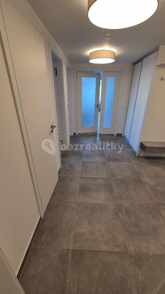 Prenájom bytu 3-izbový 87 m², K Červenému vrchu, Praha, Praha Prenájom bytu 3-izbový 87 m², K Červenému vrchu, Praha, Praha