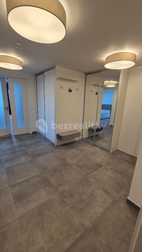 Prenájom bytu 3-izbový 87 m², K Červenému vrchu, Praha, Praha Prenájom bytu 3-izbový 87 m², K Červenému vrchu, Praha, Praha