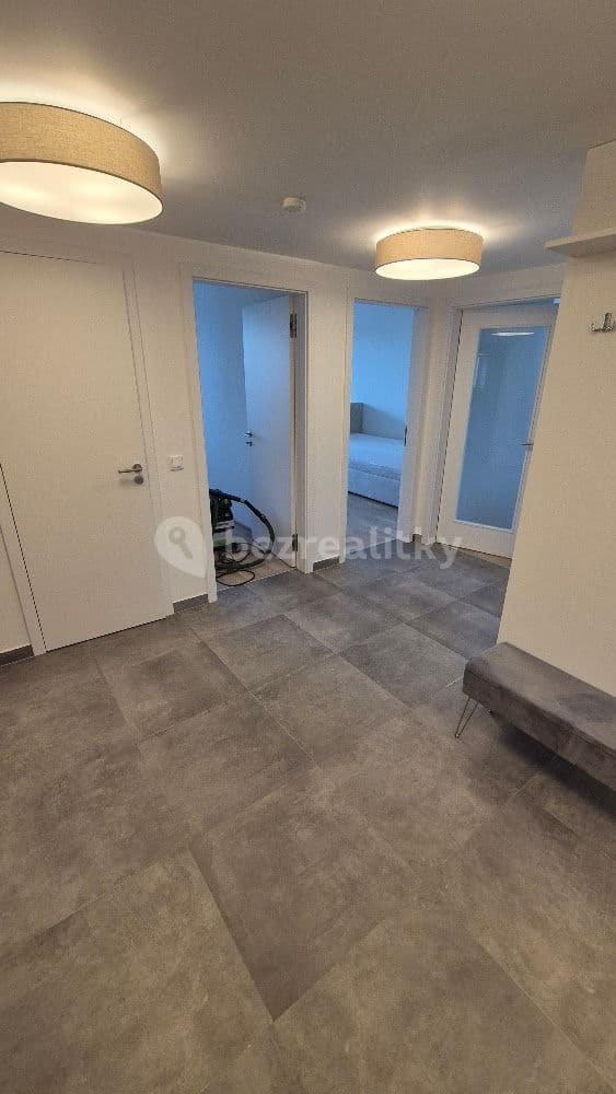 Prenájom bytu 3-izbový 87 m², K Červenému vrchu, Praha, Praha Prenájom bytu 3-izbový 87 m², K Červenému vrchu, Praha, Praha