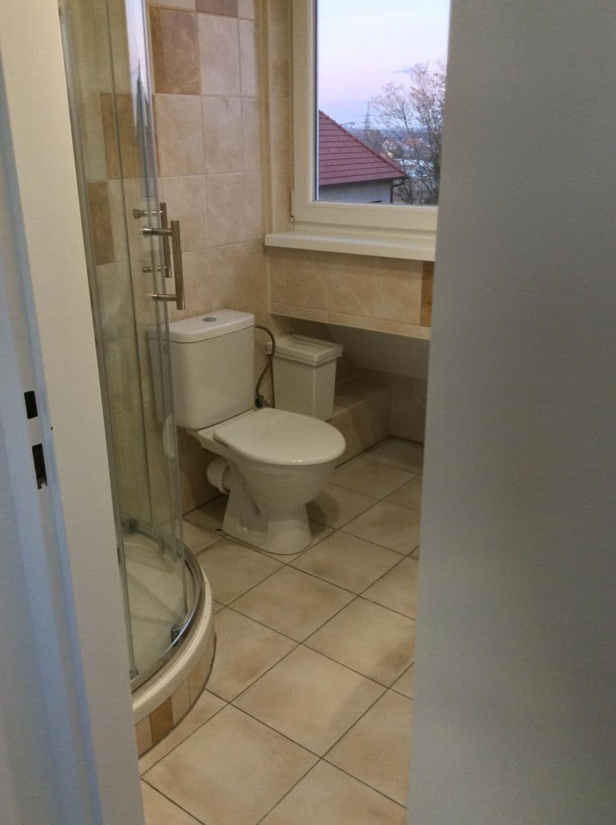 Prenájom bytu 1-izbový 40 m², Vysokoškolská, Praha, Praha Prenájom bytu 1-izbový 40 m², Vysokoškolská, Praha, Praha