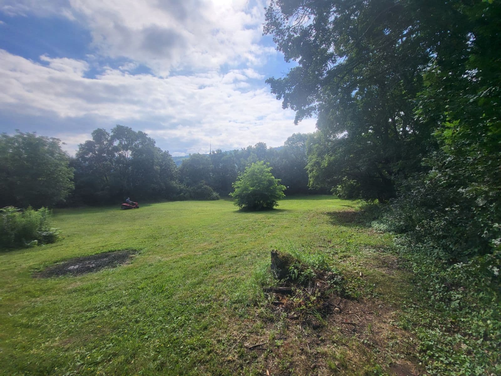 Predaj pozemku 2.527 m², Černošice, Středočeský kraj Predaj pozemku 2.527 m², Černošice, Středočeský kraj