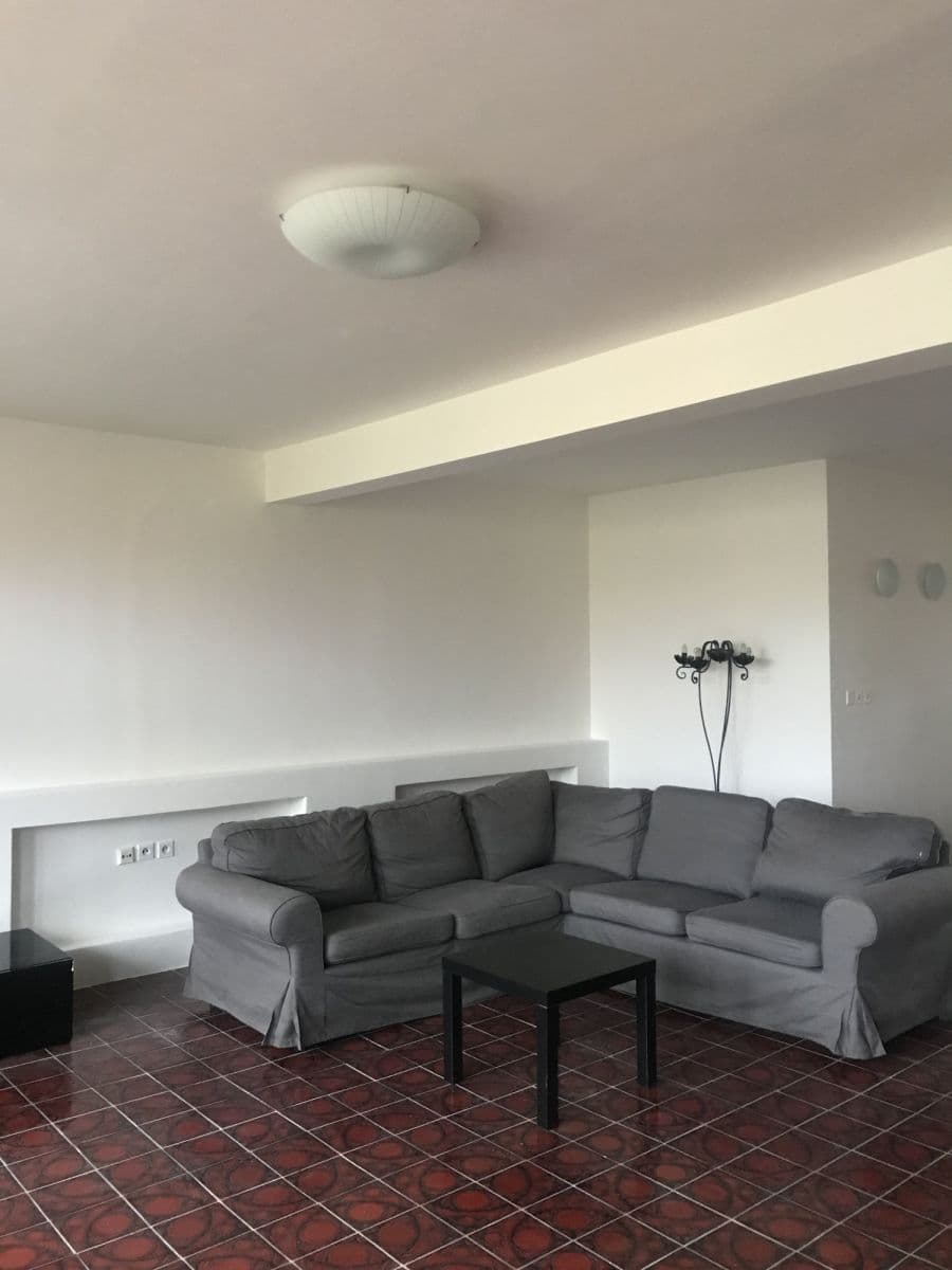 Prenájom bytu 300 m², U Družstva Práce A, Praha, Praha Prenájom bytu 300 m², U Družstva Práce A, Praha, Praha