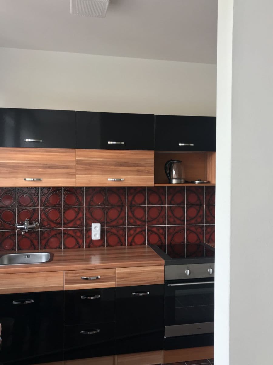 Prenájom bytu 300 m², U Družstva Práce A, Praha, Praha Prenájom bytu 300 m², U Družstva Práce A, Praha, Praha