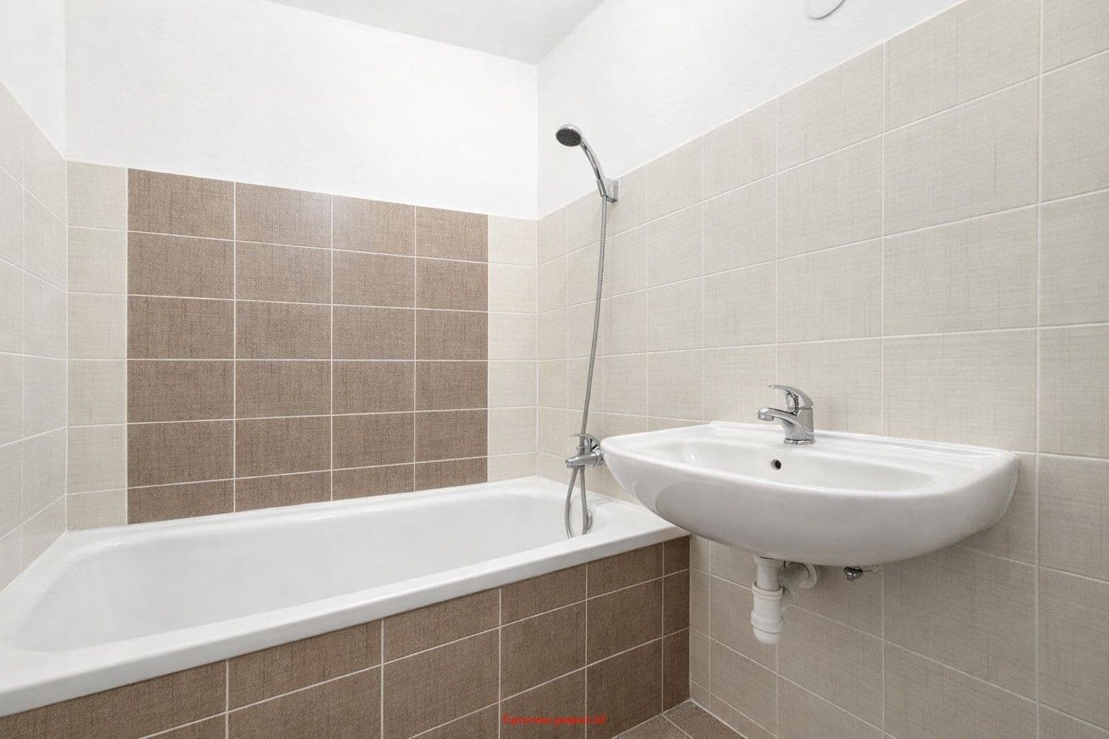 Prenájom bytu 3-izbový 60 m², Národní třída, Havířov, Moravskoslezský kraj Prenájom bytu 3-izbový 60 m², Národní třída, Havířov, Moravskoslezský kraj