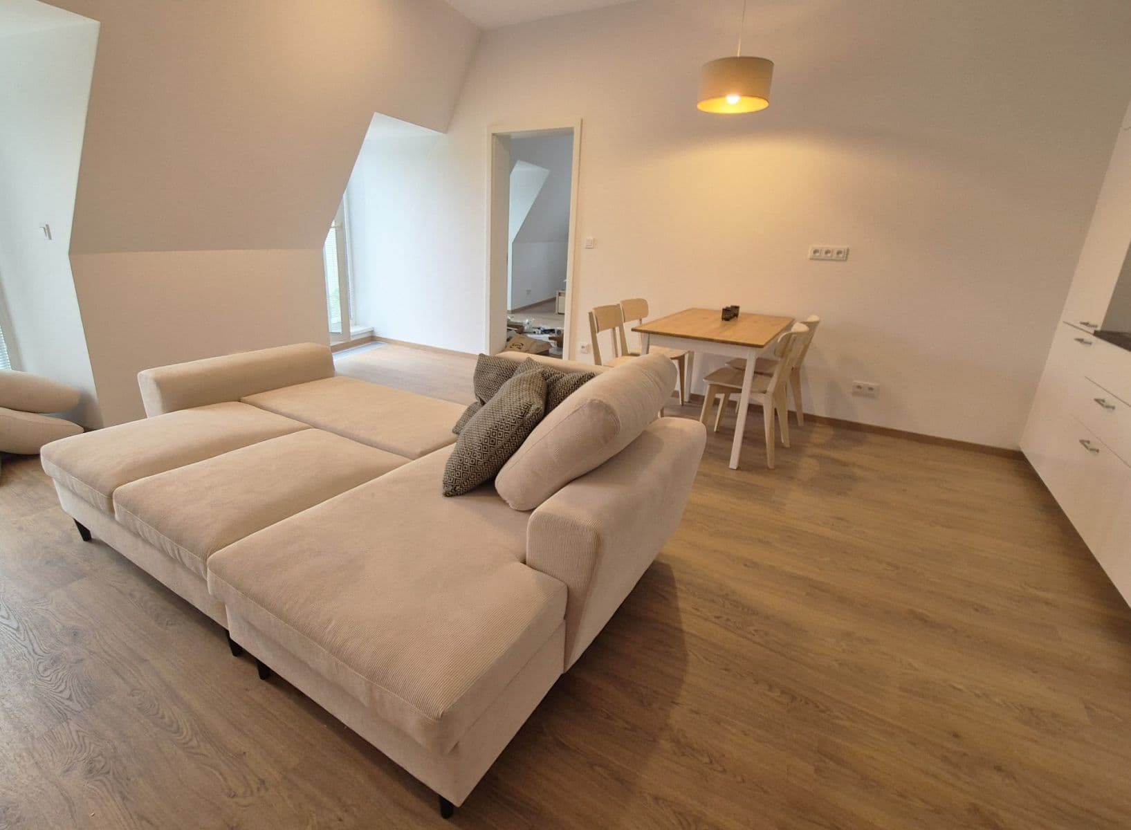 Prenájom bytu 2-izbový 65 m², Týmlova, Praha, Praha Prenájom bytu 2-izbový 65 m², Týmlova, Praha, Praha