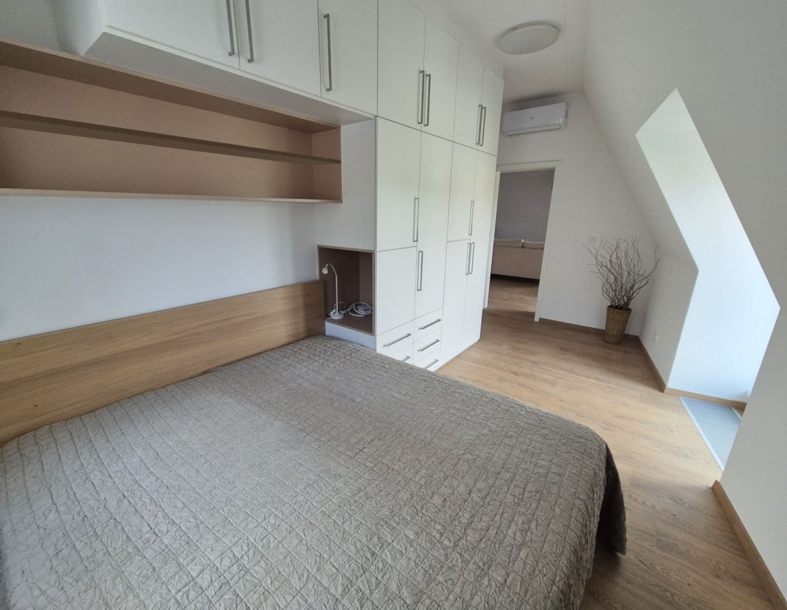 Prenájom bytu 2-izbový 65 m², Týmlova, Praha, Praha Prenájom bytu 2-izbový 65 m², Týmlova, Praha, Praha