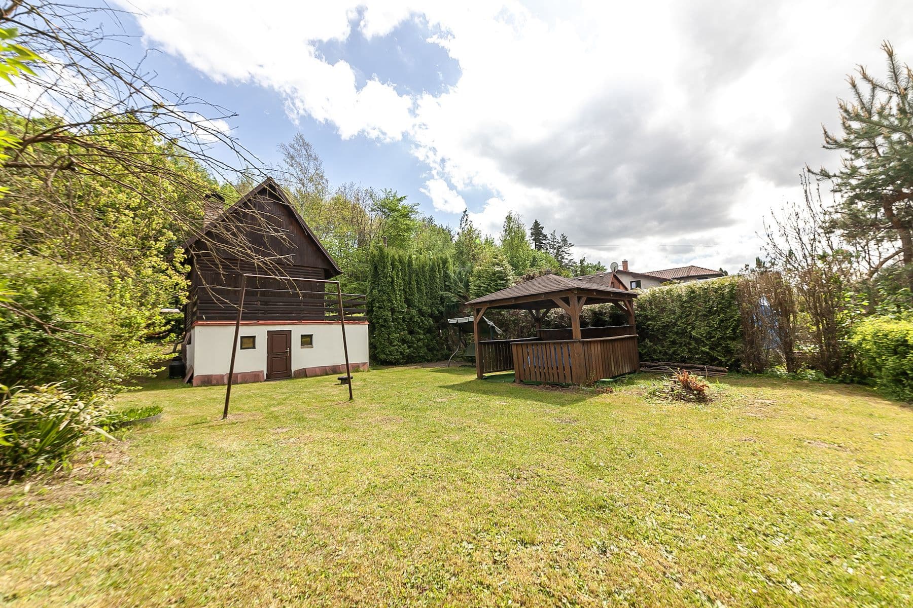 Predaj rekreačného objektu 16 m², pozemek 591 m², Krhanice, Krhanice, Středočeský kraj Predaj rekreačného objektu 16 m², pozemek 591 m², Krhanice, Krhanice, Středočeský kraj