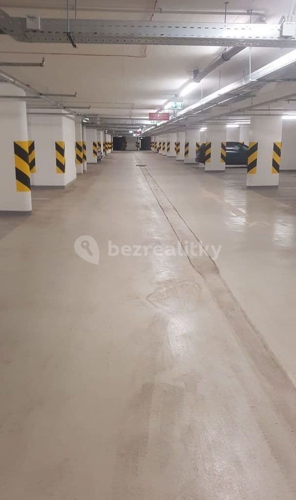 Prenájom garáže 13 m², Breitfeldova, Praha, Praha Prenájom garáže 13 m², Breitfeldova, Praha, Praha